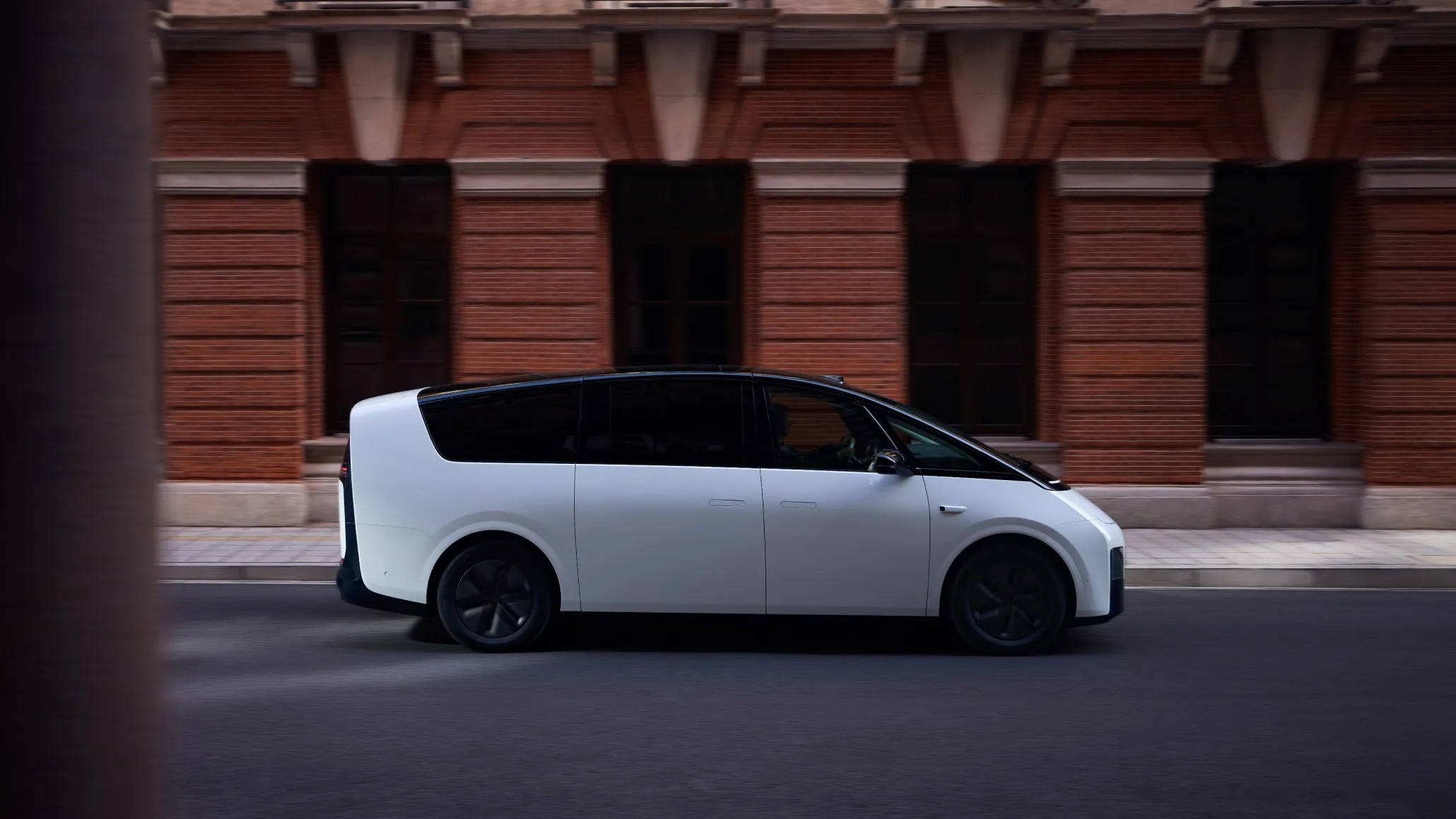 Čistý a plynulý exteriér